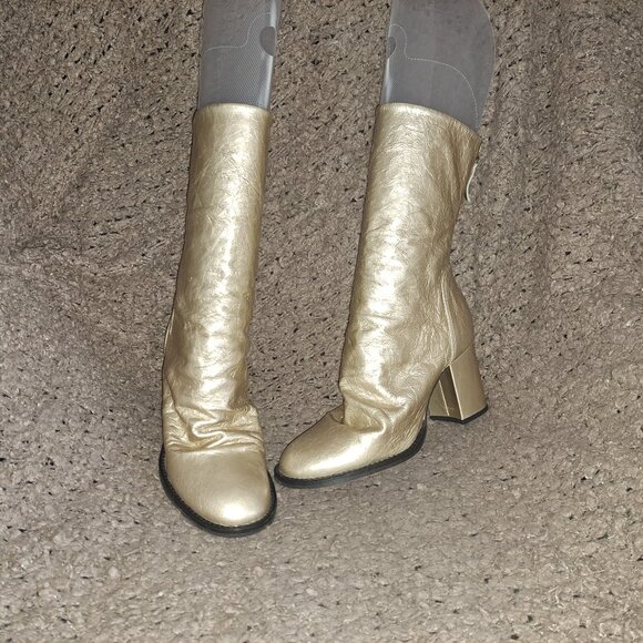 FREE PEOPLE-Date Night Elle-Gold Leather Slouchy Boots-Back Zip-SZ 39-Excellent - Picture 1 of 11